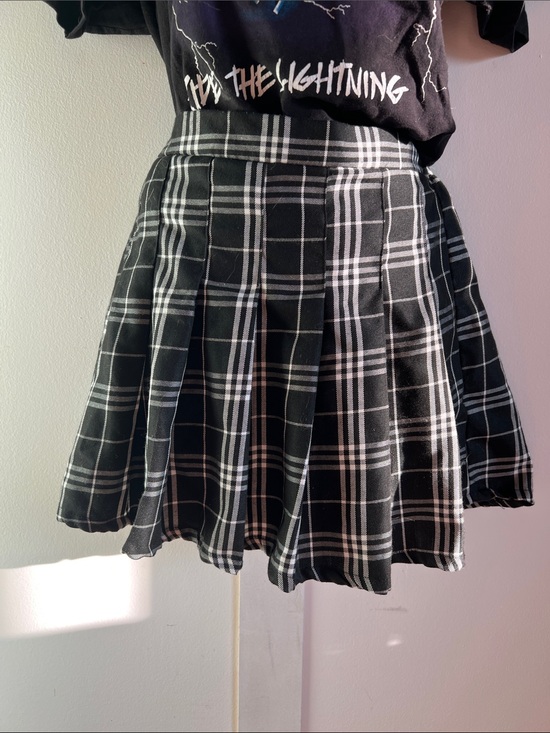 Streetwear Society Dresses & Skirts - Streetwear Society Black & White Plaid Pleated Mall Punk Skater Skirt